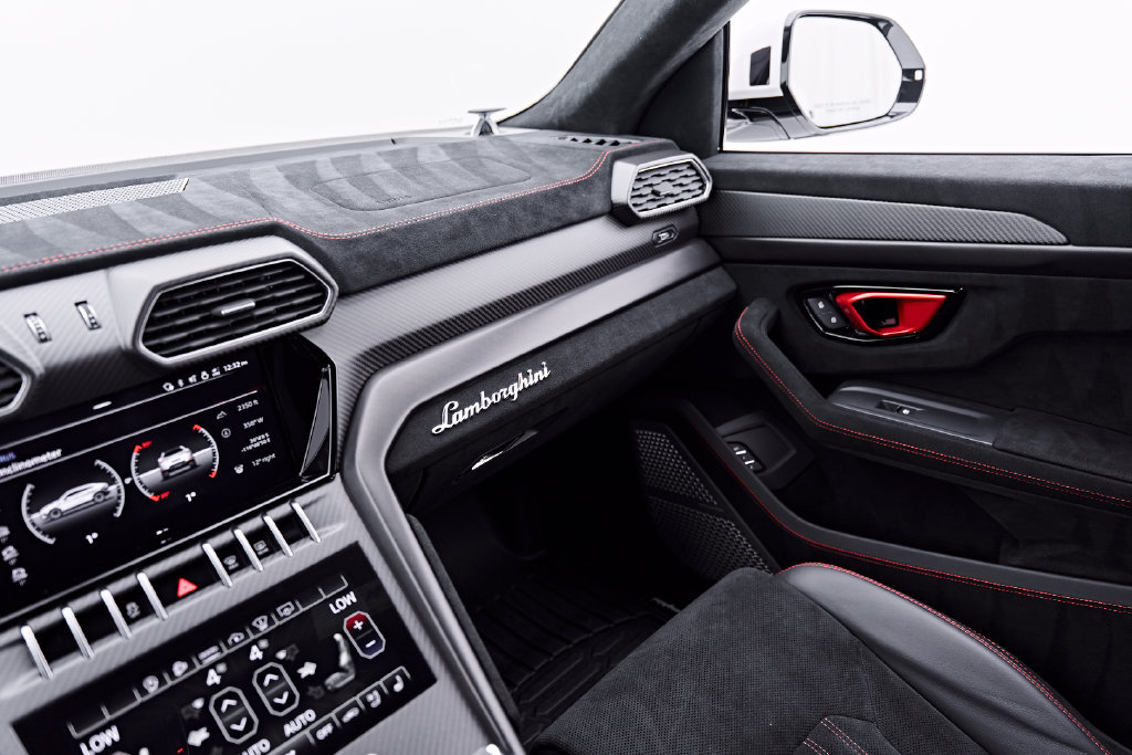 Used 2023 Lamborghini Urus Performante AWD/4WD image 90