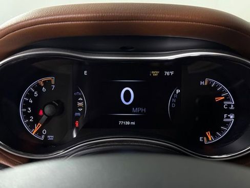 Used 2020 Jeep Grand Cherokee Summit AWD/4WD image 19