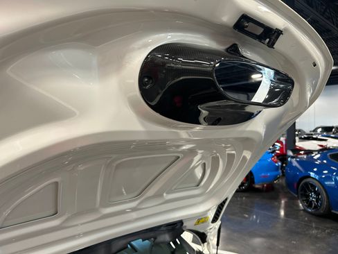Used 2022 Ferrari F8 Tributo RWD image 16