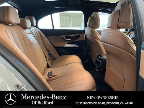 Used 2026 Mercedes-Benz E 350 4MATIC Sedan image 18