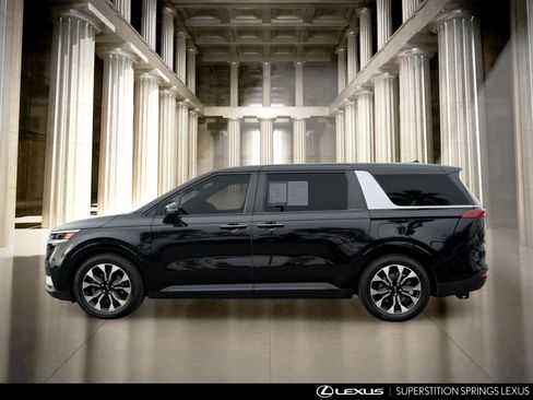 Used 2022 Kia Carnival EX FWD image 7