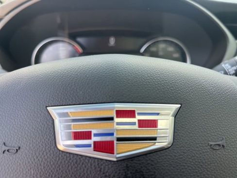 Certified 2023 Cadillac XT4 Premium Luxury FWD image 39
