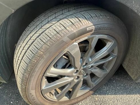 Used 2022 Chevrolet Equinox RS FWD image 7