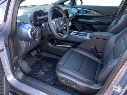 New 2026 Chevrolet Equinox EV LT image 13