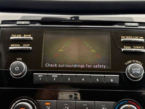 Used 2016 Nissan Rogue S FWD image 27