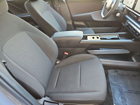 Used 2025 Hyundai Ioniq 6 SE RWD image 18