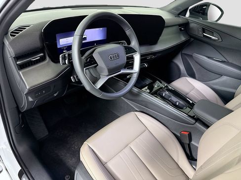 Used 2026 Audi Q3 quattro 2.0T AWD/4WD image 9