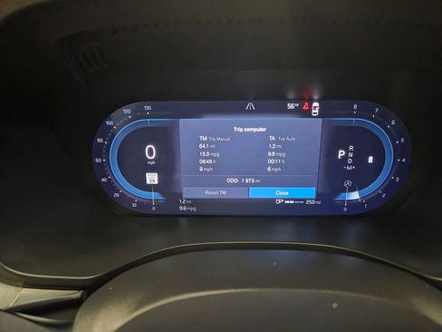 Used 2025 Volvo XC60 B5 Plus image 18