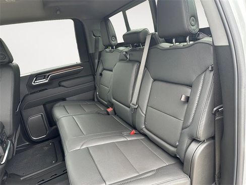 New 2025 GMC Sierra 2500 Denali w/ Denali Reserve Package image 13