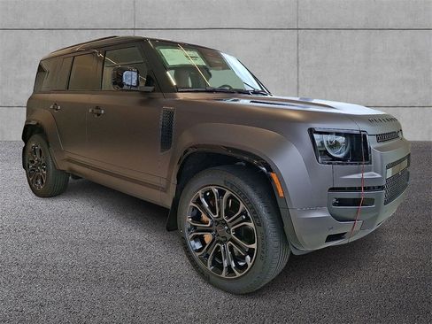 New 2026 Land Rover Defender 110 image 2