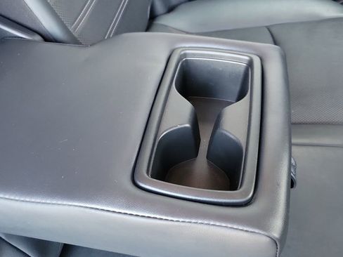 Used 2021 Toyota RAV4 Limited image 23