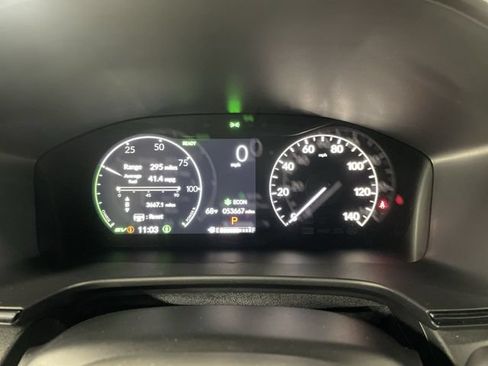 Used 2025 Honda CR-V Sport image 17