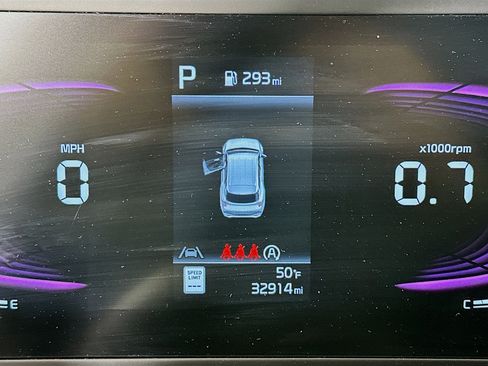 Used 2025 Kia Sportage LX image 19