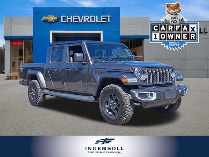 Used 2025 Jeep Gladiator Sport