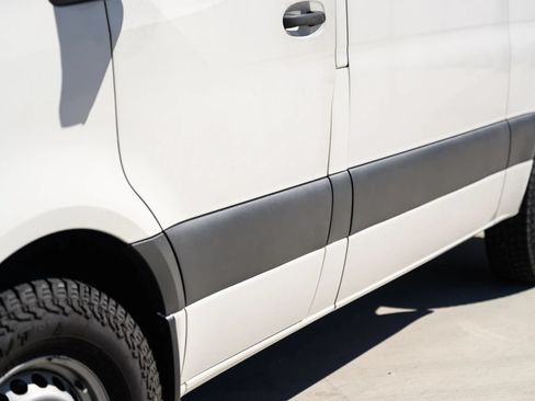 Used 2021 Mercedes-Benz Sprinter 2500 image 53