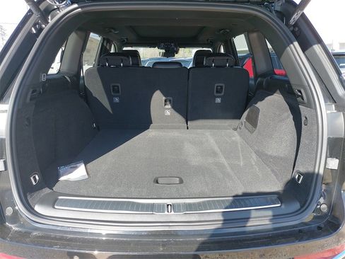 New 2024 Jeep Grand Cherokee Overland w/ Luxury Tech Group IV image 12