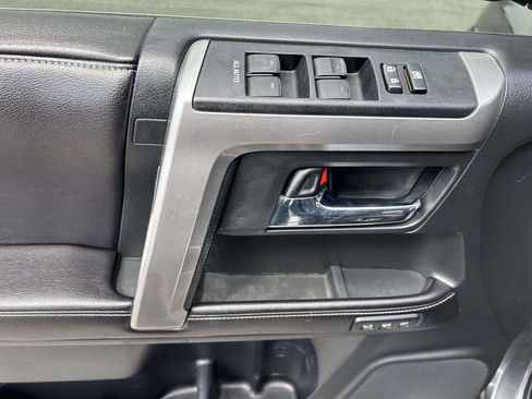 Used 2016 Toyota 4Runner Limited image 18