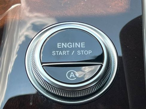 Used 2024 Mercedes-Benz S 580 4MATIC Sedan image 29