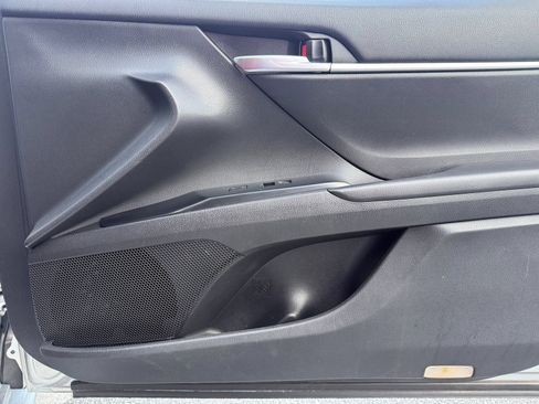 Used 2018 Toyota Camry SE w/ Convenience Package FWD image 44
