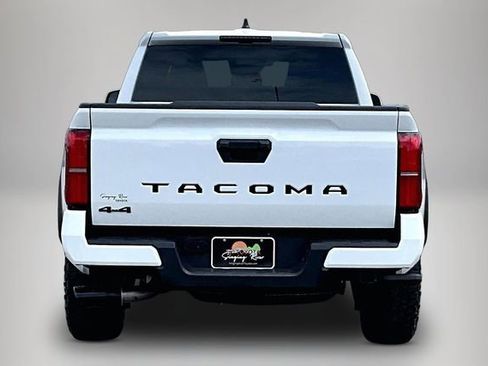 Used 2025 Toyota Tacoma TRD Off-Road image 6