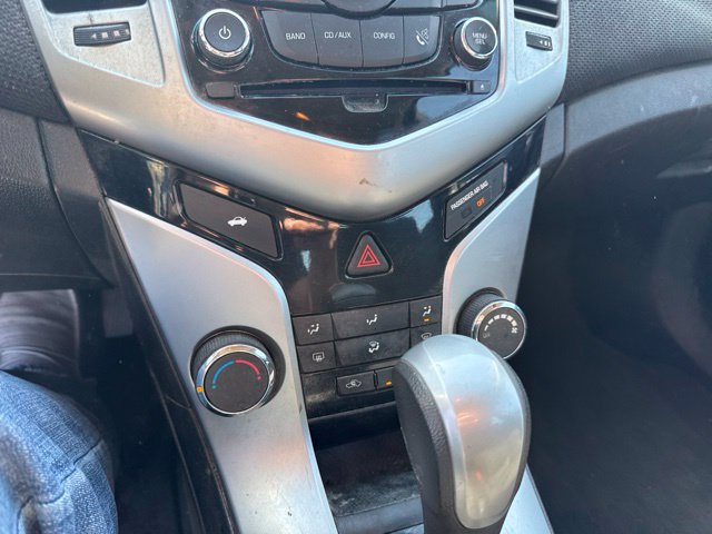 Used 2015 Chevrolet Cruze LT FWD image 14