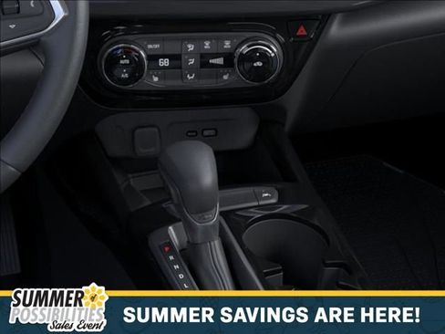 New 2026 Chevrolet Trax ACTIV w/ Sunroof Package FWD image 23