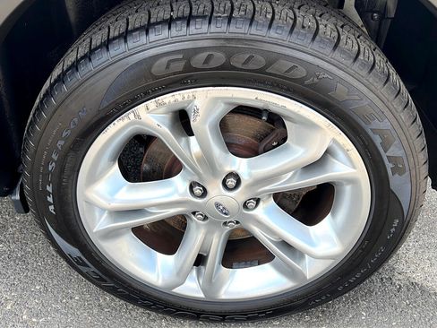 Used 2014 Ford Explorer Limited image 9