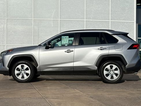 Used 2021 Toyota RAV4 LE w/ Carpet Mat Package (TMS) image 7