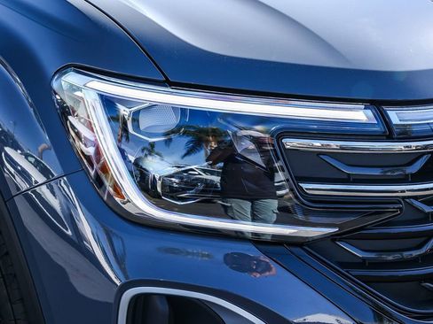 New 2026 Volkswagen Atlas Peak Edition image 17