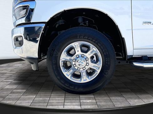 Certified 2025 RAM 2500 Big Horn AWD/4WD image 33