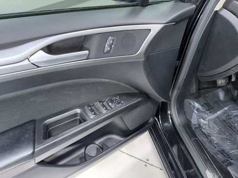 Used 2019 Ford Fusion SE AWD/4WD image 11