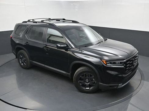 Used 2024 Honda Pilot TrailSport image 33