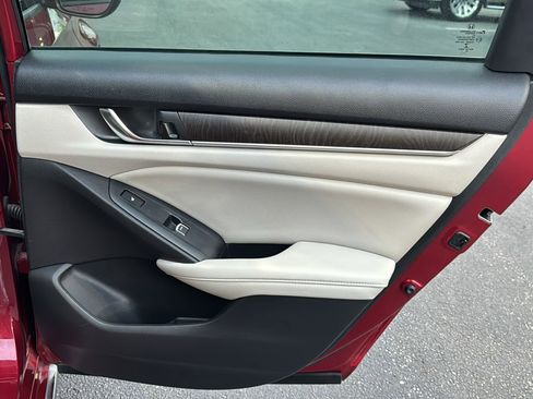 Used 2020 Honda Accord Touring image 20