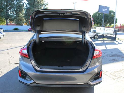Used 2018 Honda Clarity Touring image 12