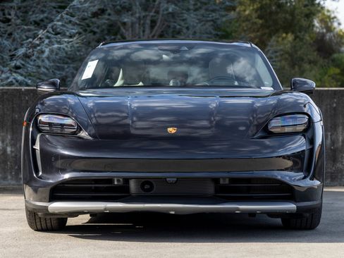 Certified 2022 Porsche Taycan 4 Cross Turismo image 7