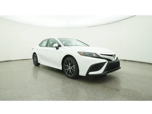 Used 2023 Toyota Camry SE FWD image 35