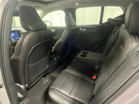 Used 2026 Volvo XC40 B5 Plus AWD/4WD image 13