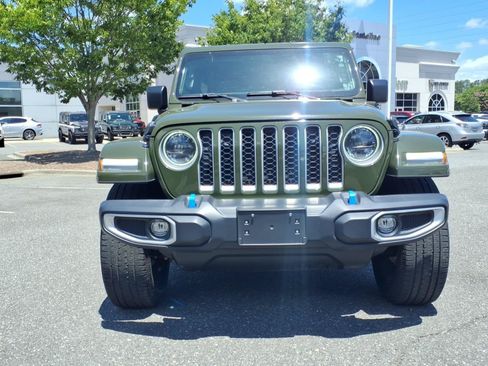 Used 2023 Jeep Wrangler Unlimited Sahara w/ Cold Weather Group AWD/4WD image 15