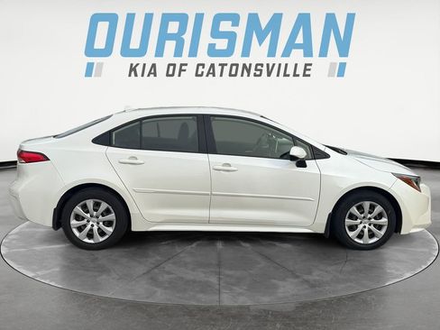 Used 2021 Toyota Corolla LE w/ Carpet Mat Package (TMS) image 7