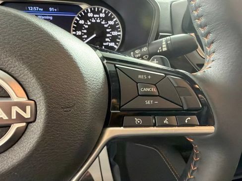 Used 2023 Nissan Altima 2.5 SR w/ SR Premium Package FWD image 32