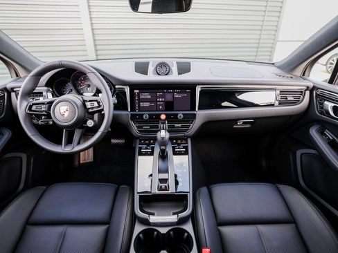 Certified 2026 Porsche Macan Turbo AWD/4WD image 24