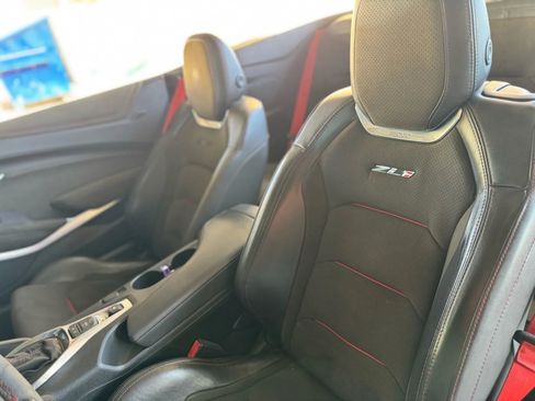Used 2018 Chevrolet Camaro ZL1 image 17