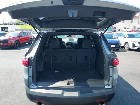 Used 2023 Chevrolet Traverse LT FWD image 29
