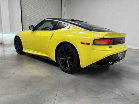 Used 2024 Nissan Z Performance w/ Floor Mat Package RWD image 5