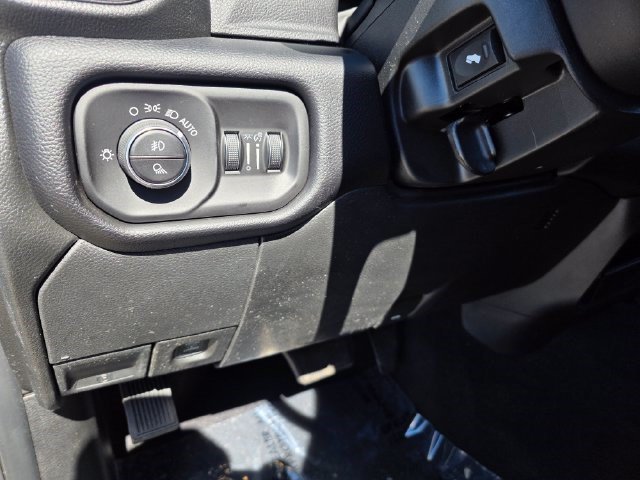 Used 2026 RAM 2500 Laramie AWD/4WD image 22