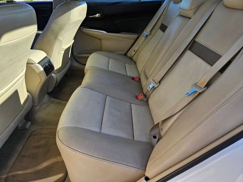 Used 2014 Toyota Camry XLE FWD image 16