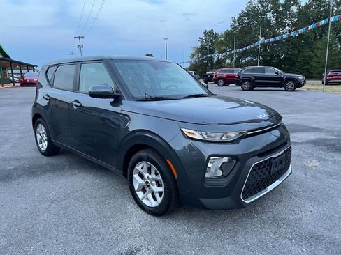 Used 2022 Kia Soul LX w/ Technology Package image 1