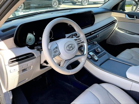 Used 2023 Hyundai Palisade Limited image 18
