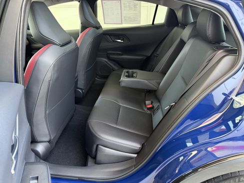 Certified 2025 Toyota Prius Plug-In Hybrid image 23