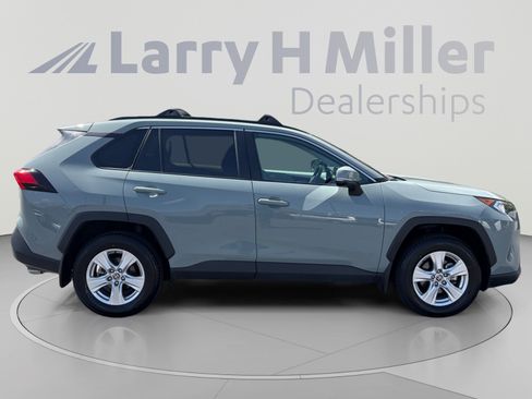 Used 2021 Toyota RAV4 XLE w/ Convenience Package AWD/4WD image 6